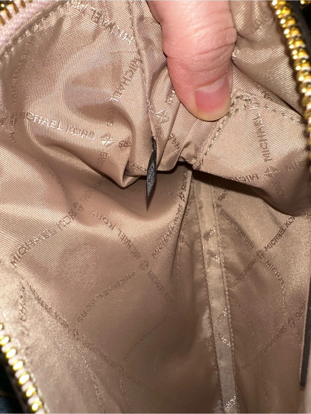 Michael Kors Pink Signature Crossbody with Wristlet Set